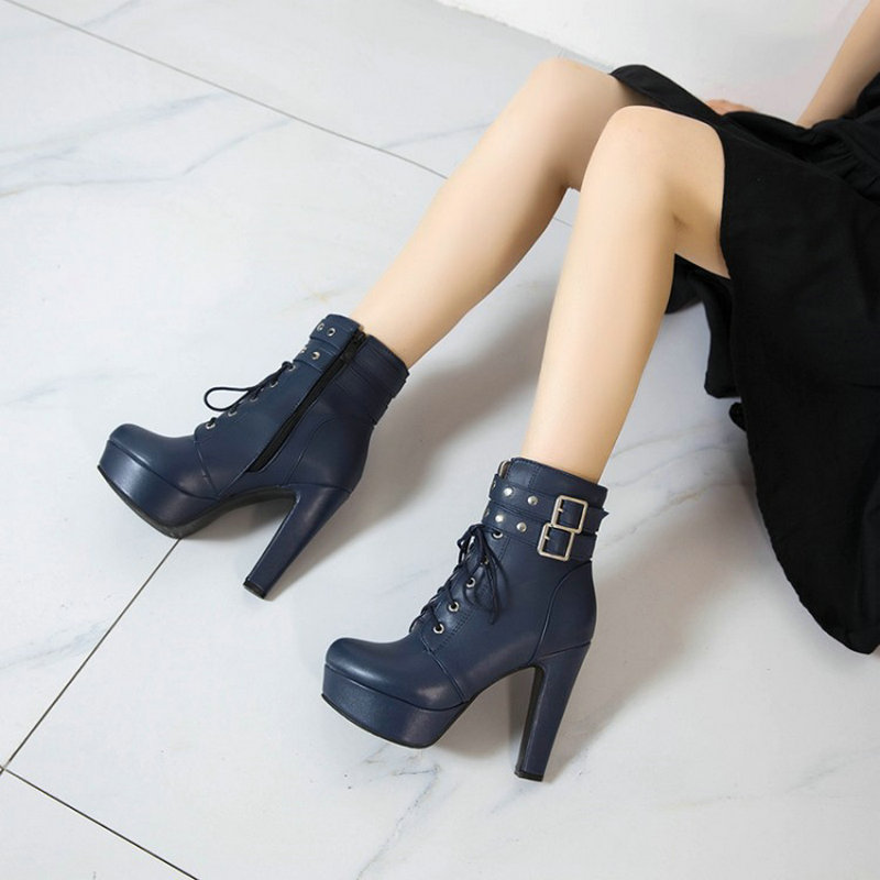 Stivaletti alla caviglia con t - Women Shoes For Big Feet recensione e prezzo