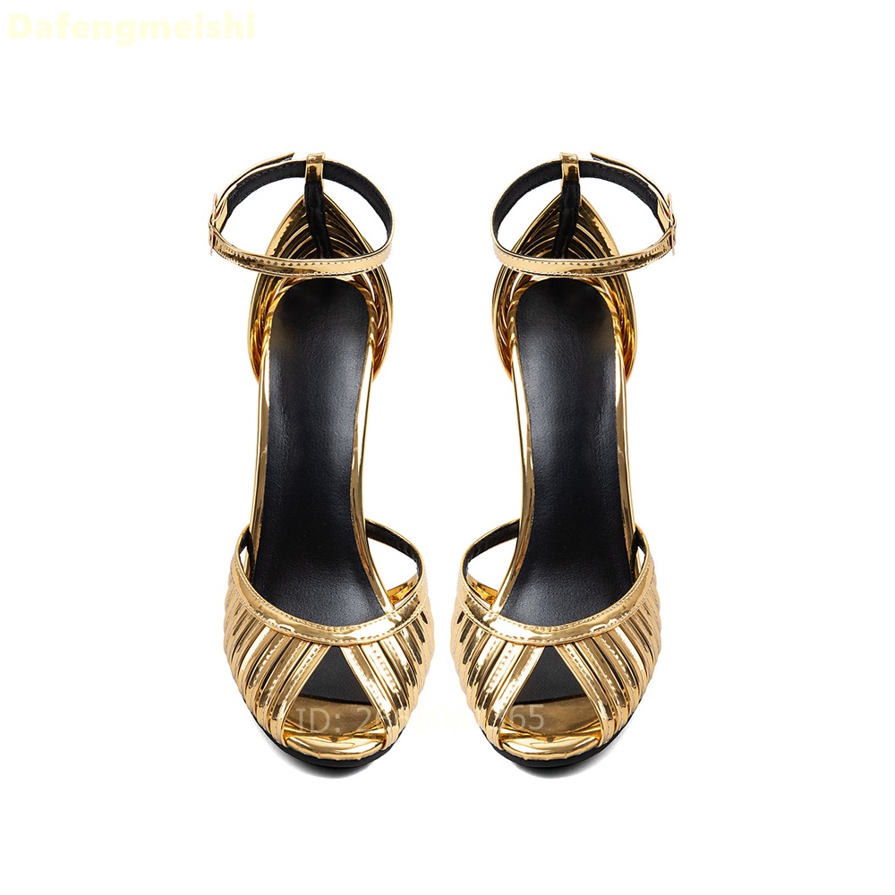 Sandali con cinturino alla cav - Metallic Heel Sandal recensione e prezzo