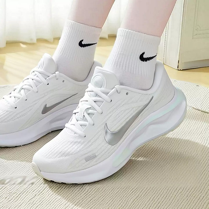 Scarpe sportive da corsa NIKE  - Women Shoes Zoom recensione e prezzo